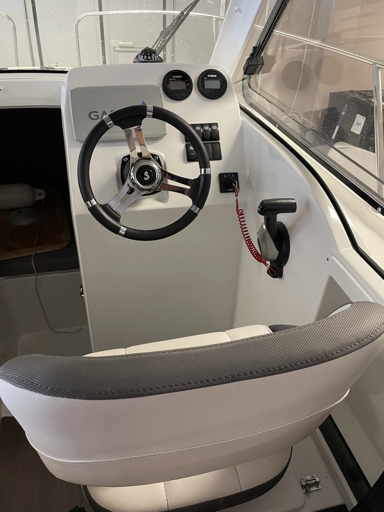 Benetau Antares 7 + Yamaha F175