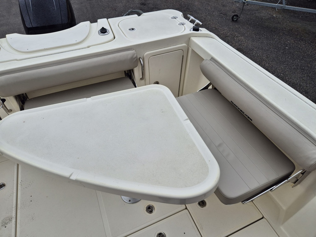 Quicksilver 755 Pilothouse + Mercury F150