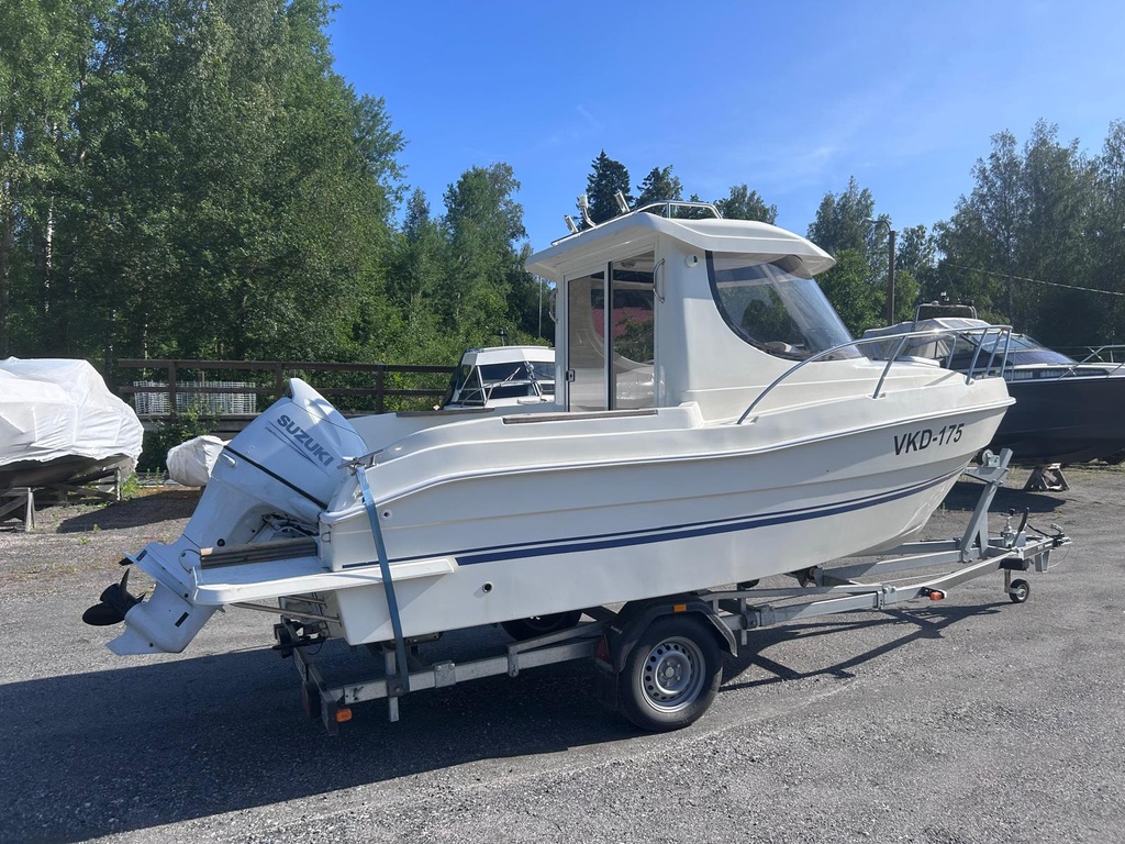 Sport-Yacht Pilot House 535