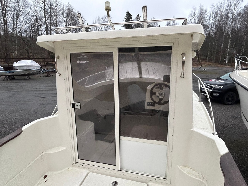 Sport-Yacht Pilot House 535 + Suzuki DF115