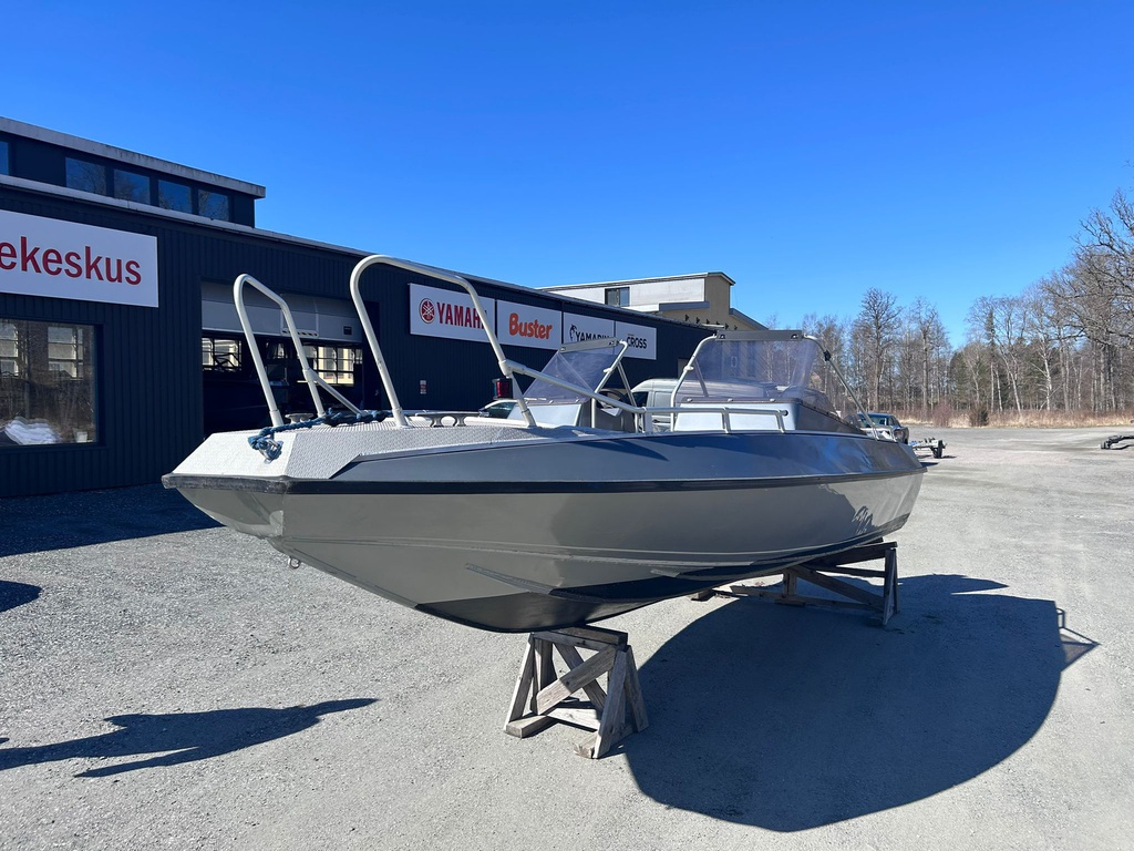 Buster XXL+ Mercury F115