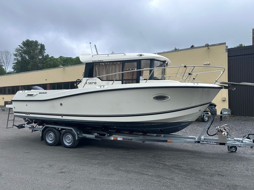 Quicksilver 755 Pilothouse + Mercury F150