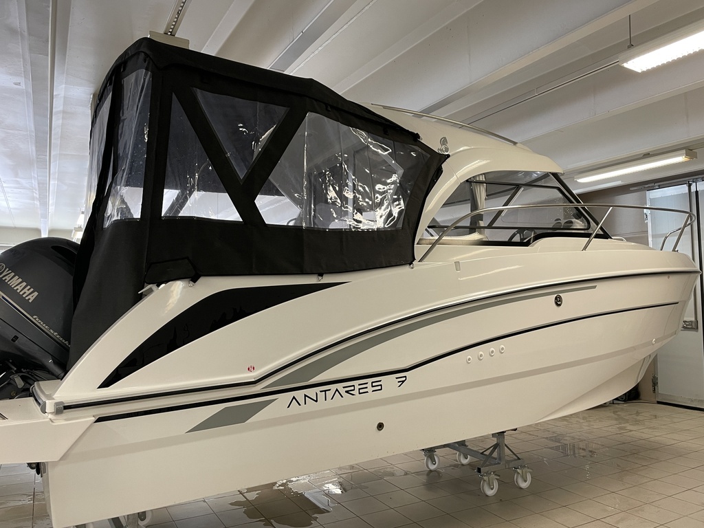 Benetau Antares 7 + Yamaha F175