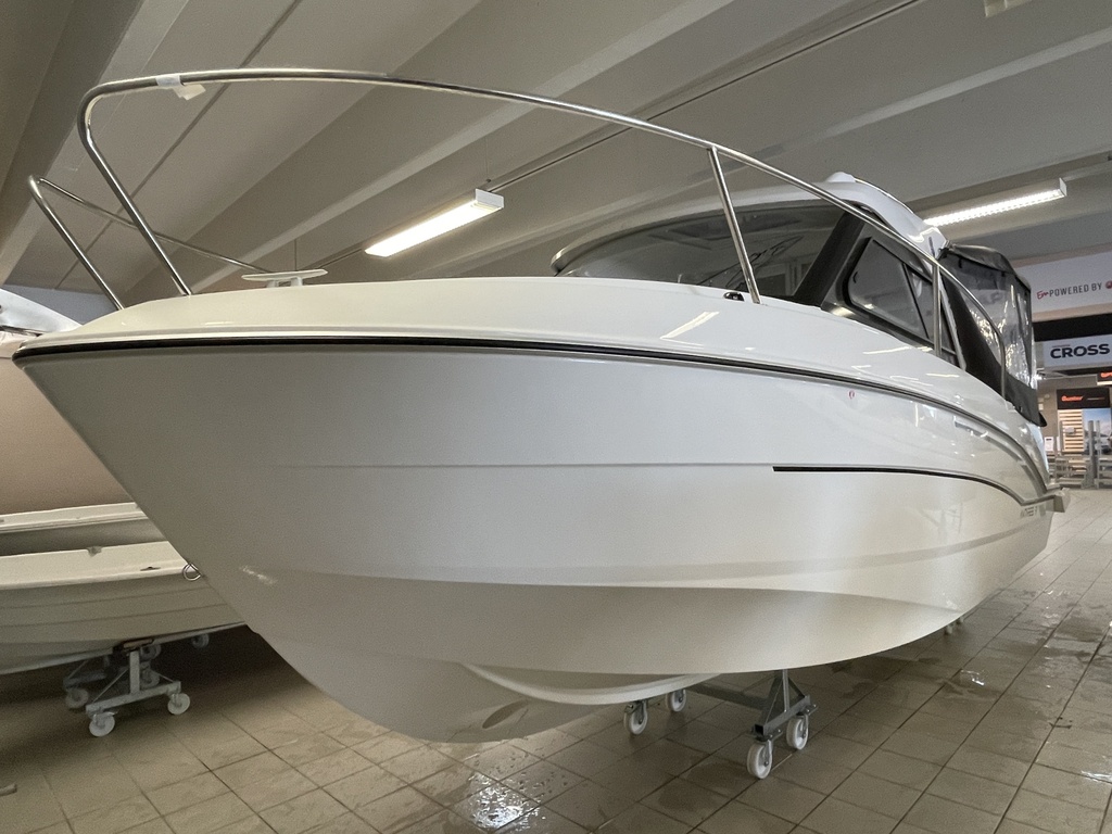 Benetau Antares 7 + Yamaha F175