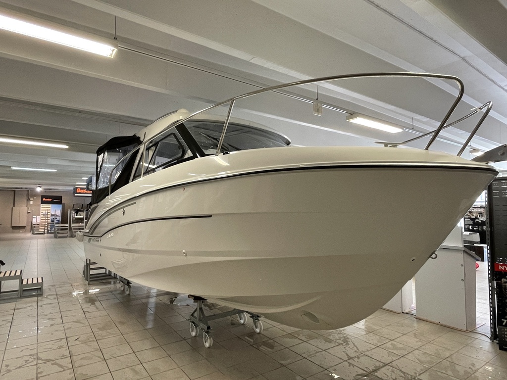 Benetau Antares 7 + Yamaha F175