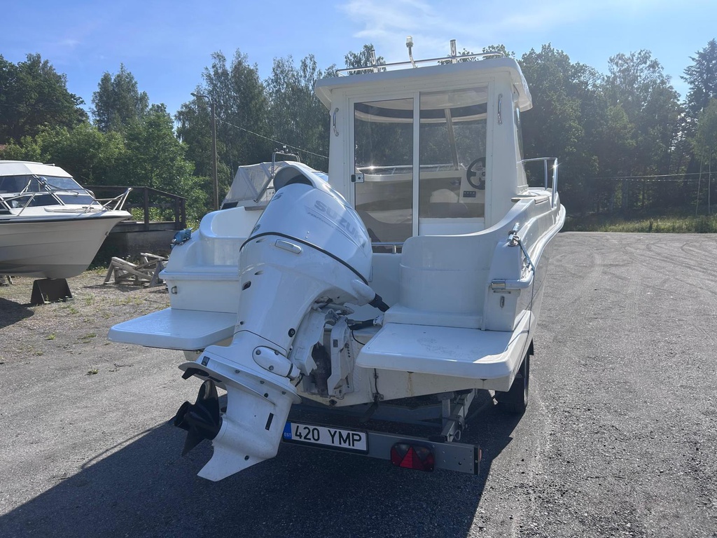 Sport-Yacht Pilot House 535