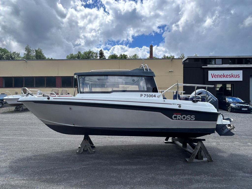 Yamarin Cross 60C + Yamaha F130