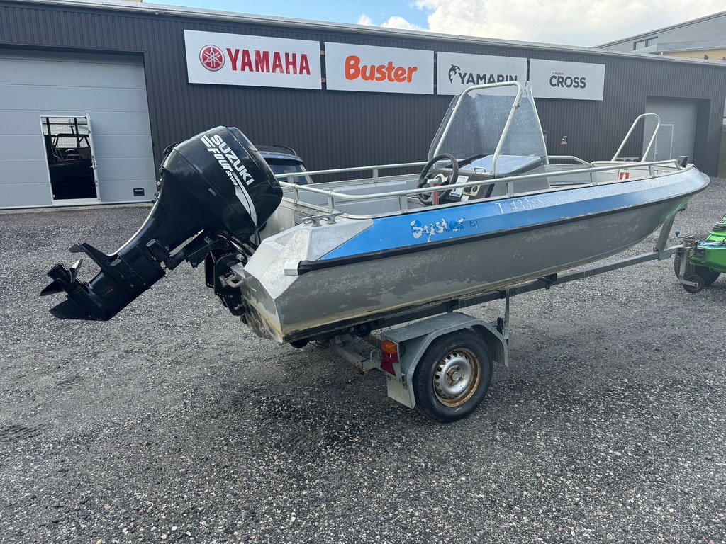 Buster M + Suzuki DF 40
