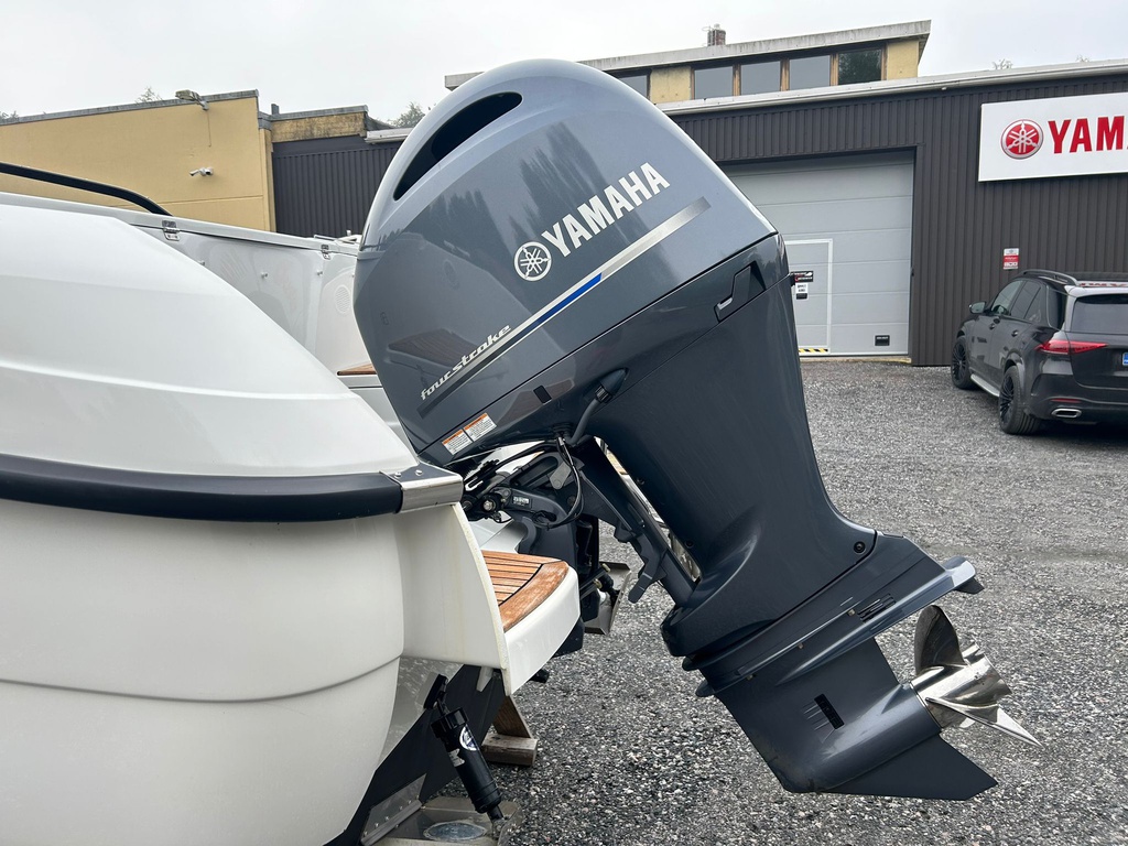 Yamarin 65DC + Yamaha F200