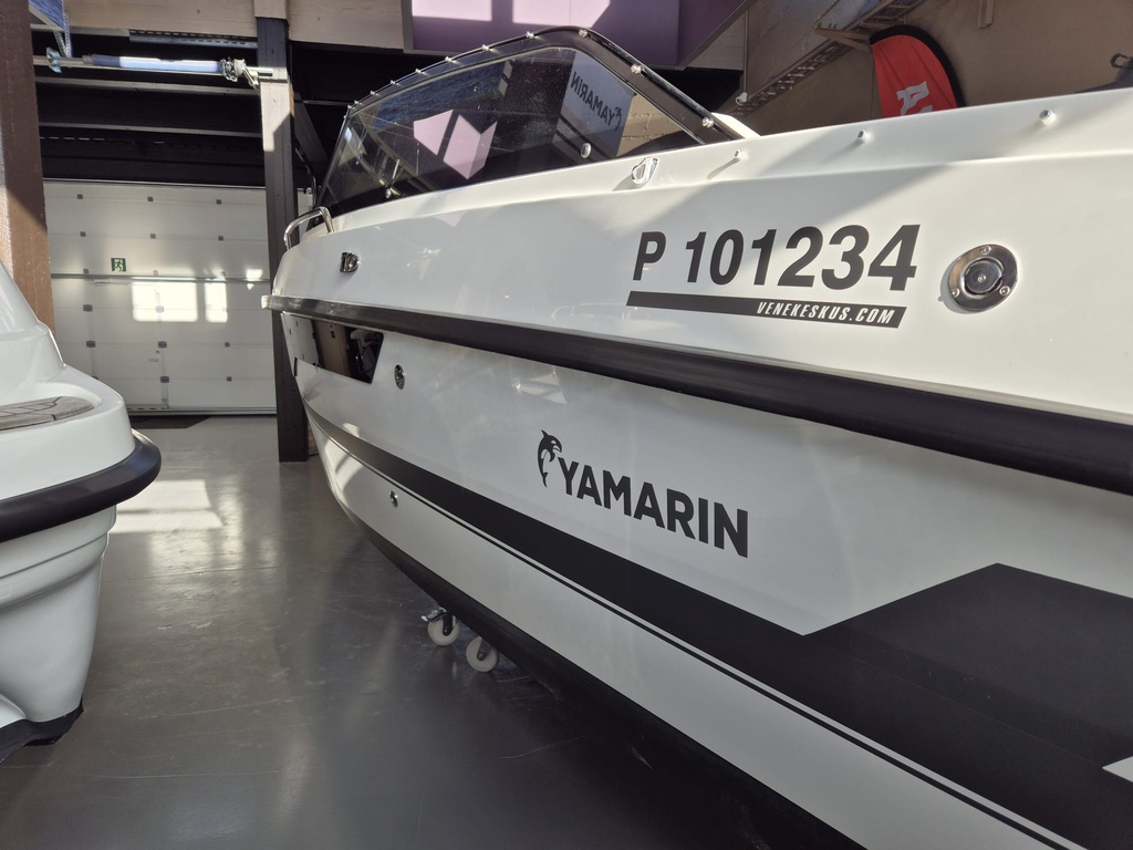 Yamarin 67DC + Yamaha F225