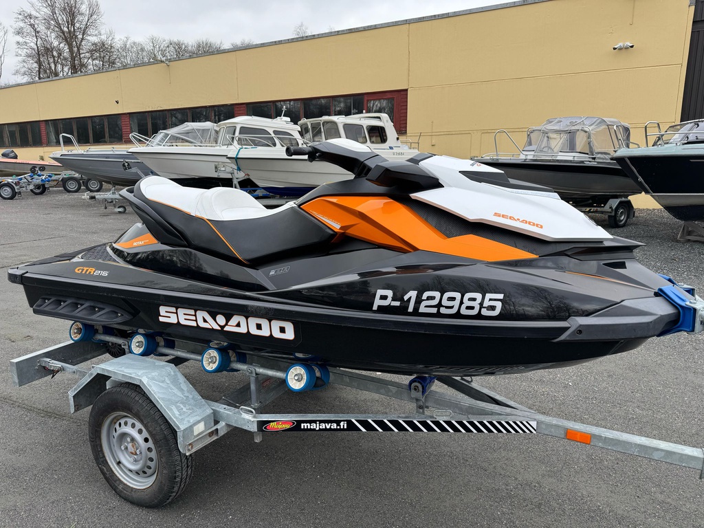 Sea-Doo GTR215 - P12985 + Majava DDG-568