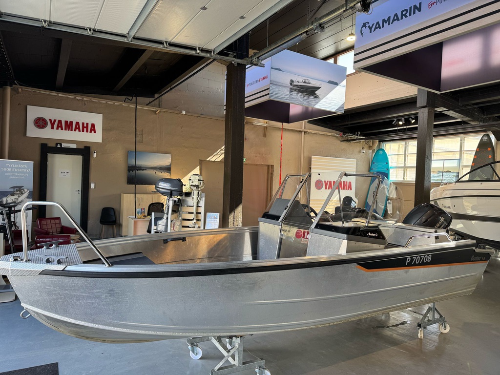 Buster M2 + Yamaha F40