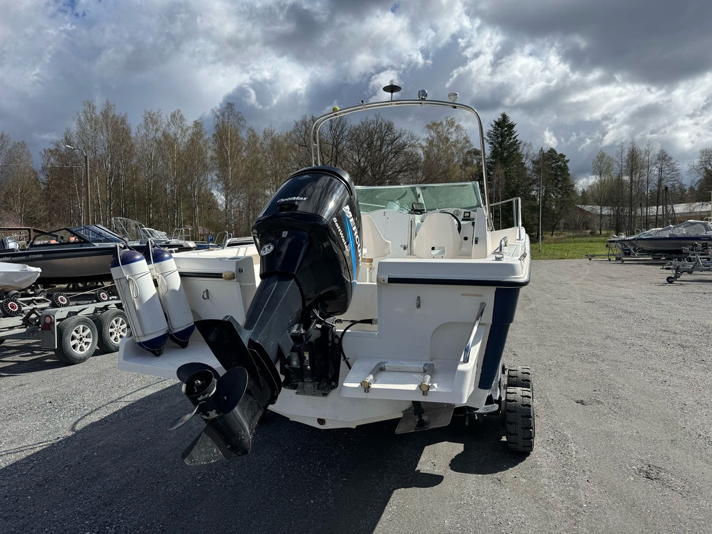 Karnic 5020 + Mercury Optimax 150