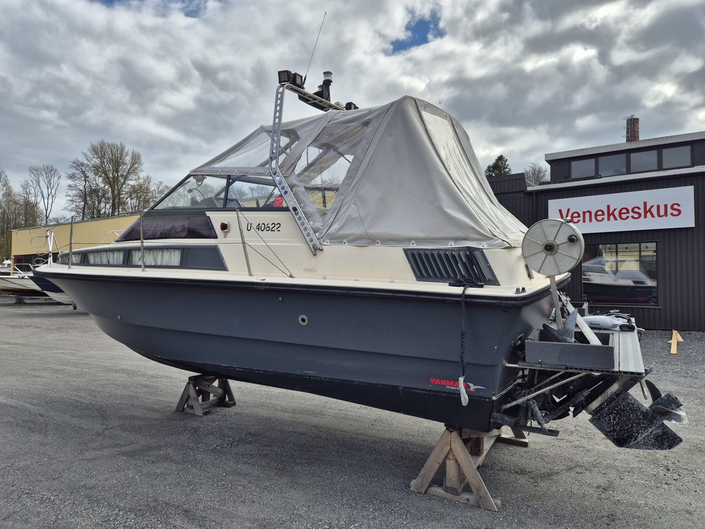 Fjord 725SE + Yanmar 4LHA 240hv