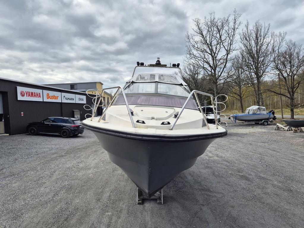 Fjord 725SE + Yanmar 4LHA 240hv