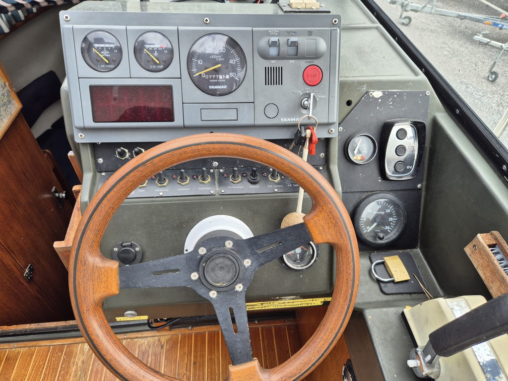 Fjord 725SE + Yanmar 4LHA 240hv