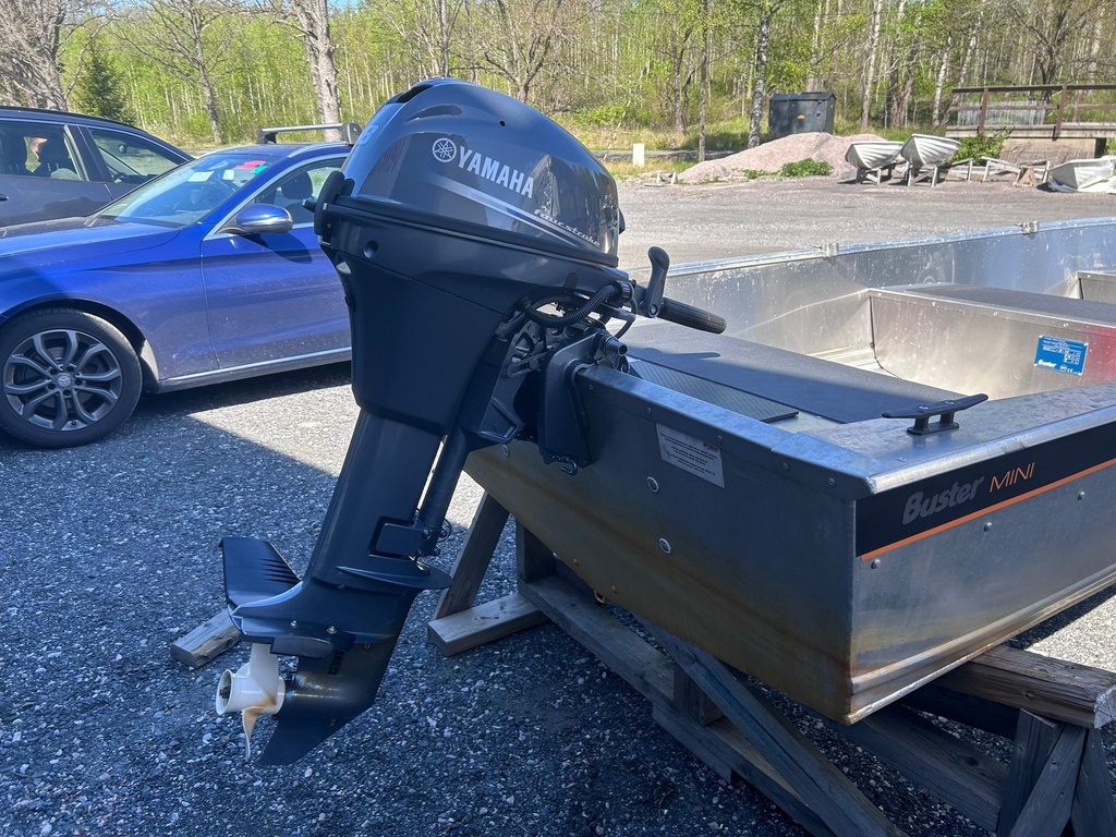 Buster Mini + Yamaha F8