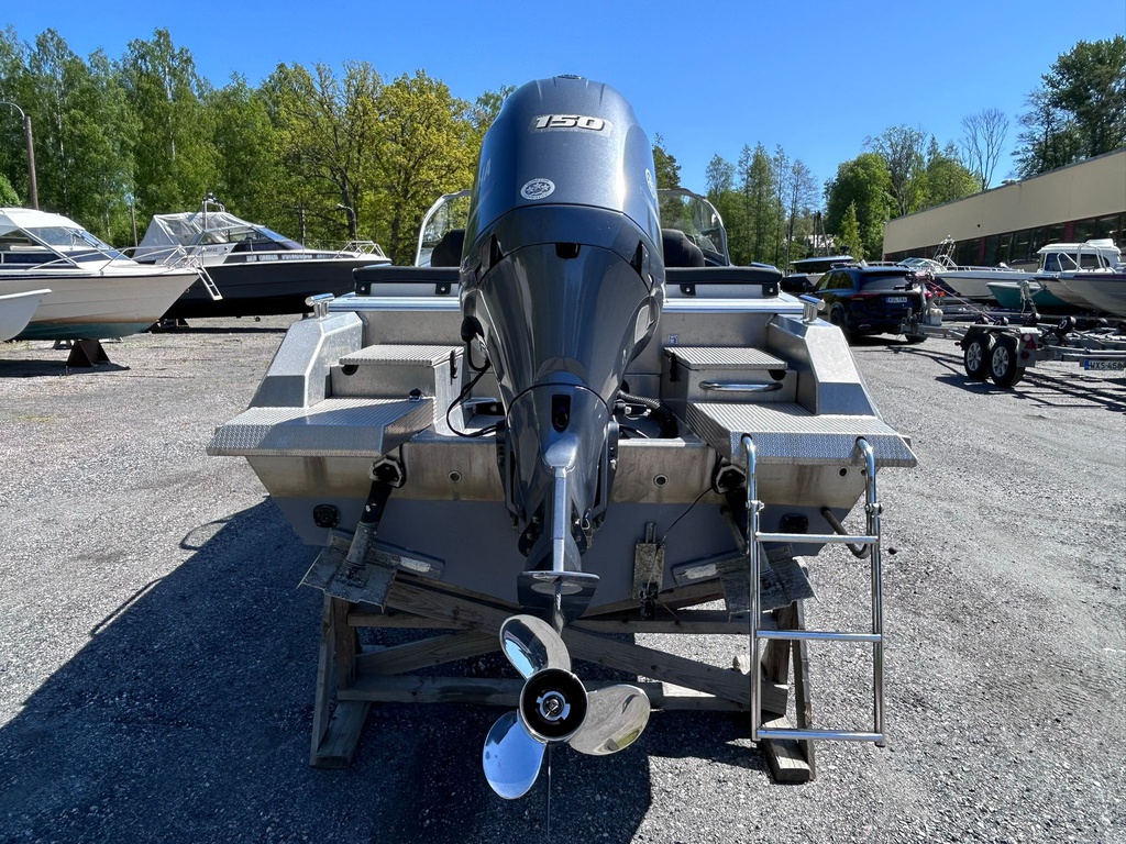 Buster XXL + Yamaha F150 