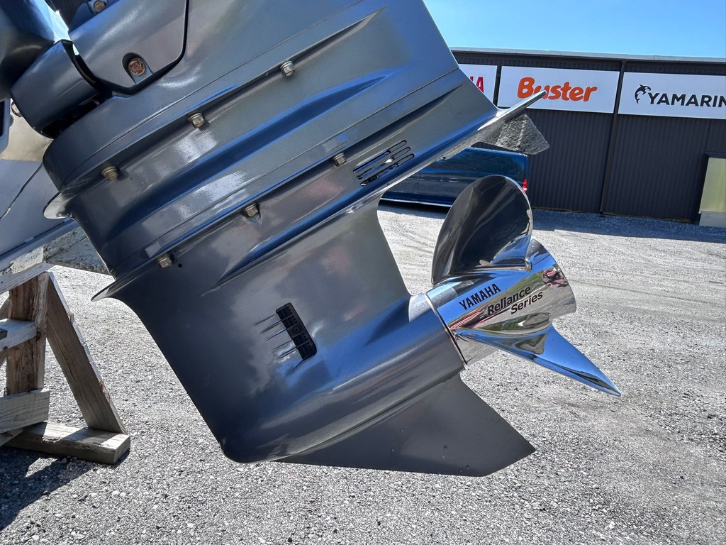 Buster XXL + Yamaha F150 