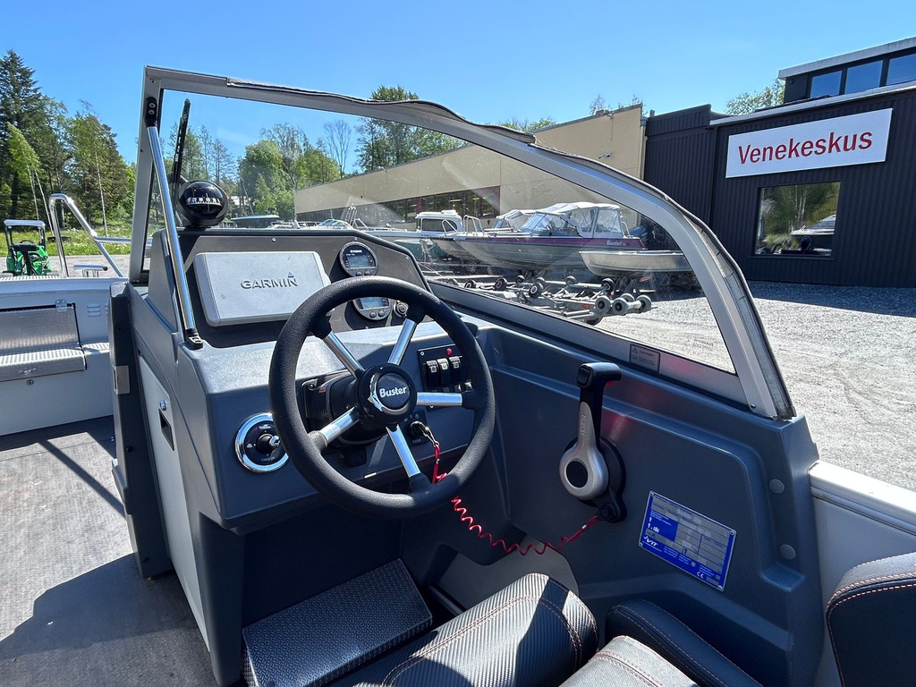 Buster XXL + Yamaha F150 