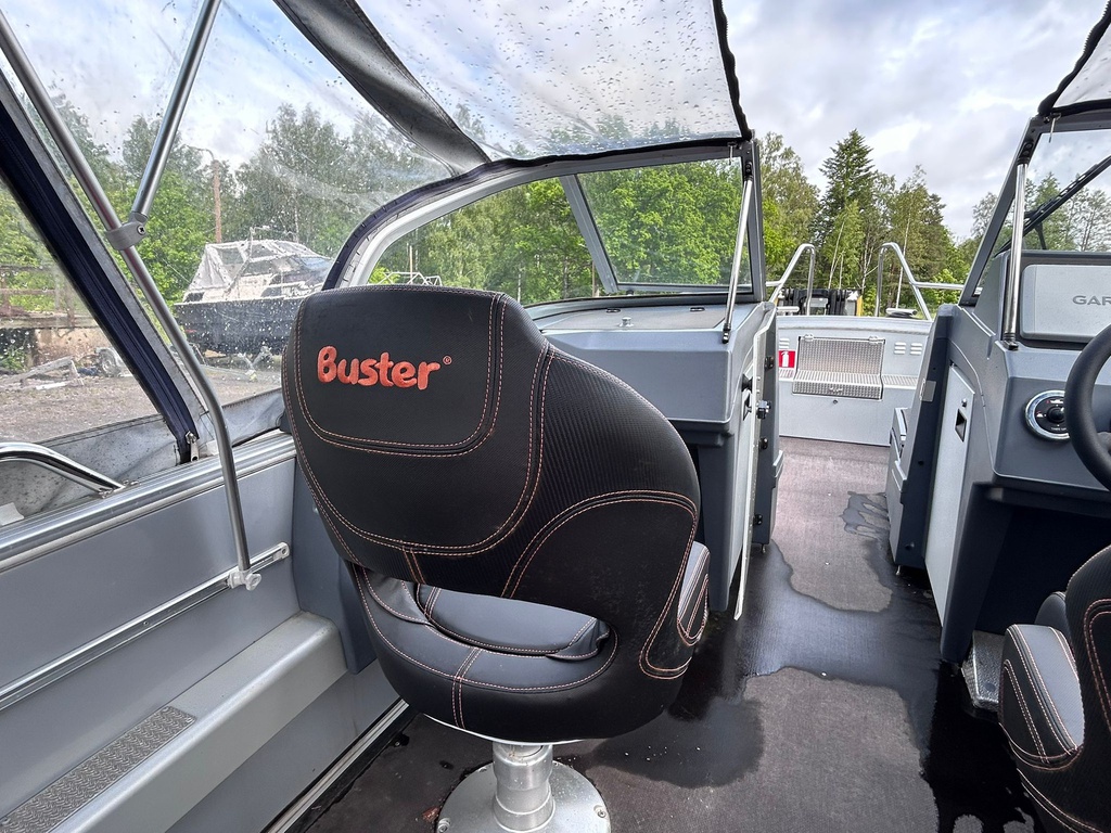 Buster XXL + Yamaha F115