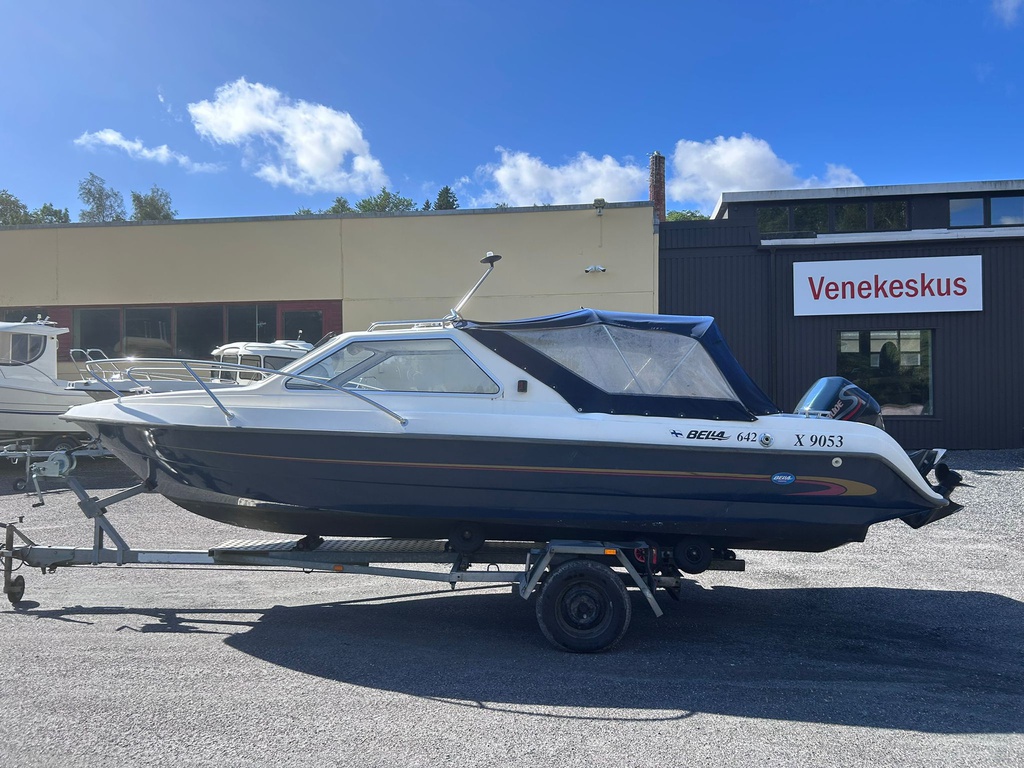 Bella 642HT + Evinrude 90