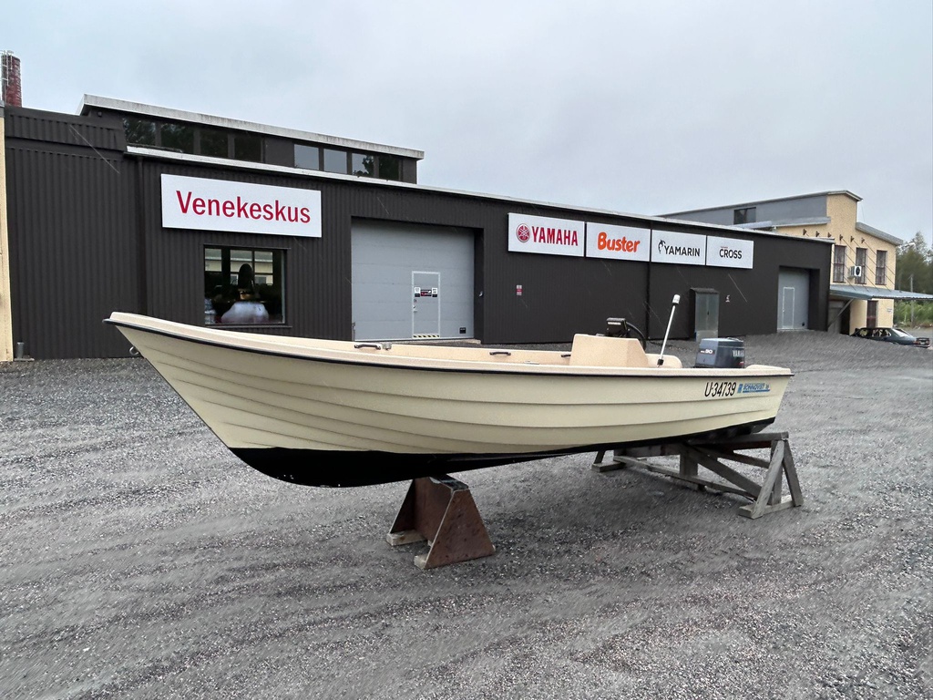 Rönnqvist 16 + Yamaha F30
