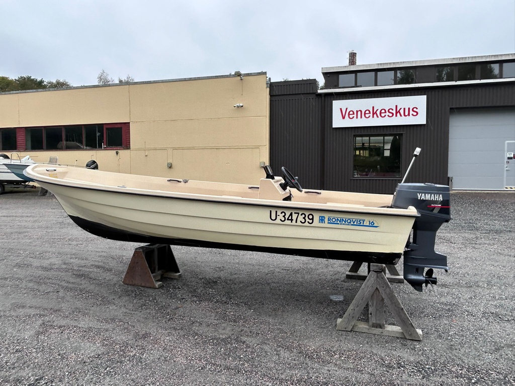 Rönnqvist 16 + Yamaha F30