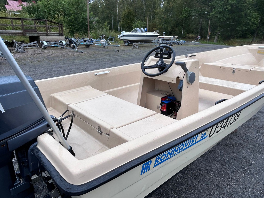 Rönnqvist 16 + Yamaha F30