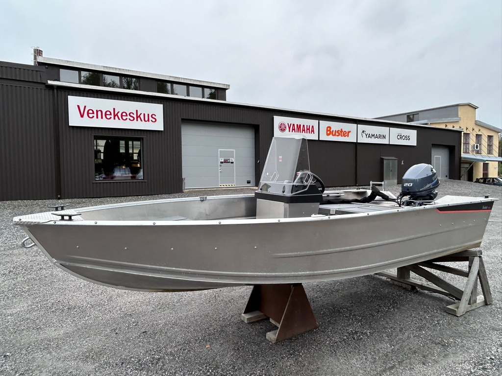 Buster XSr + Yamaha F20 2025