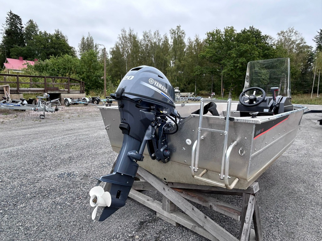 Buster XSr + Yamaha F20 2025