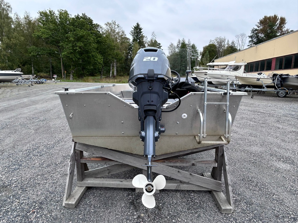 Buster XSr + Yamaha F20 2025