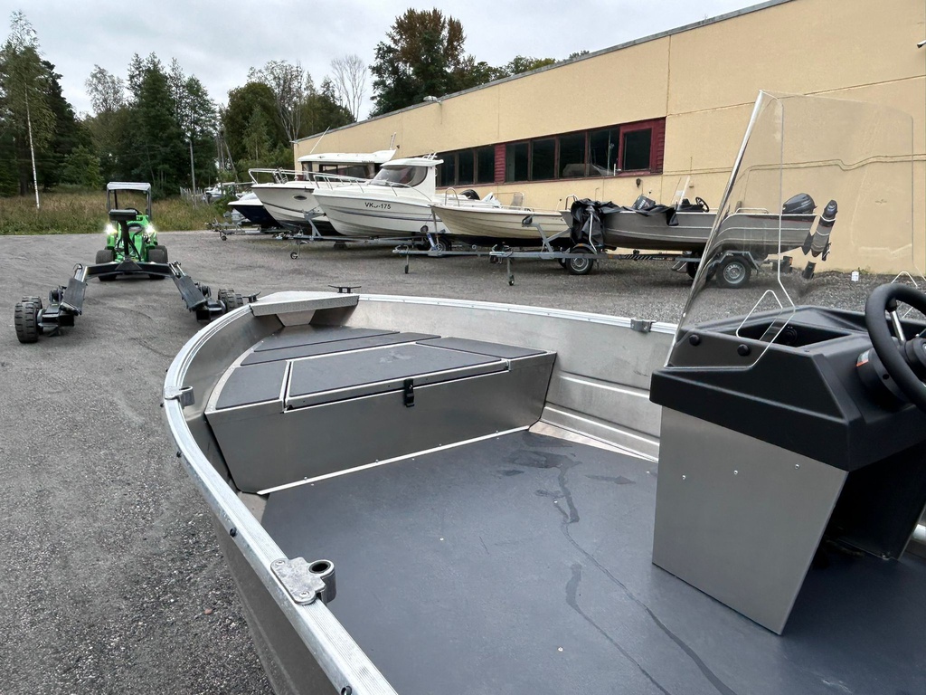 Buster XSr + Yamaha F20 2025