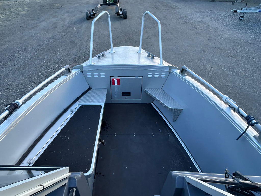 Buster XL + Yamaha F115