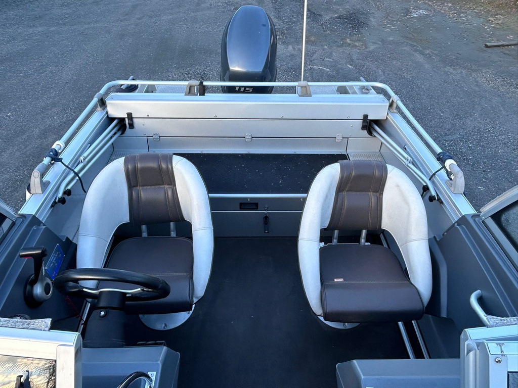 Buster XL + Yamaha F115