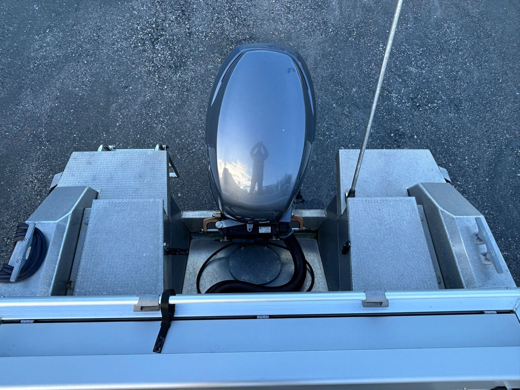 Buster XL + Yamaha F115