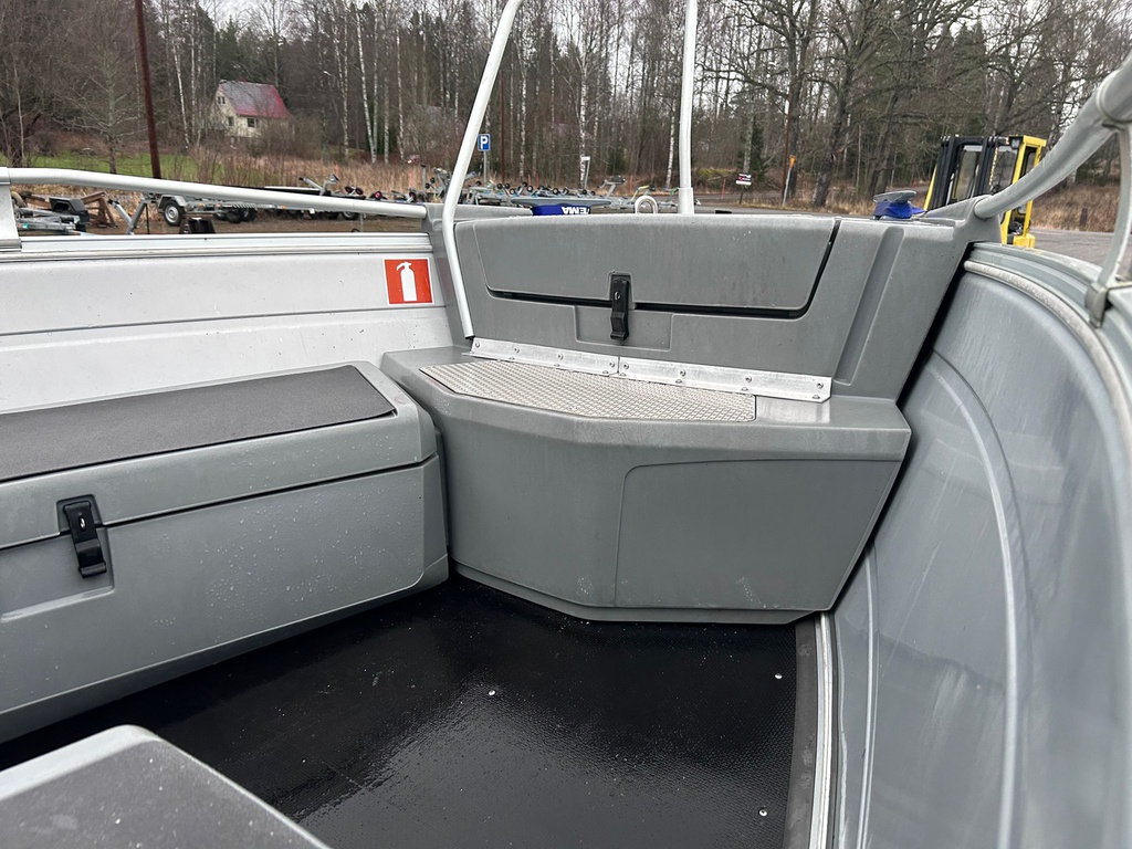 Buster X + Suzuki DF70