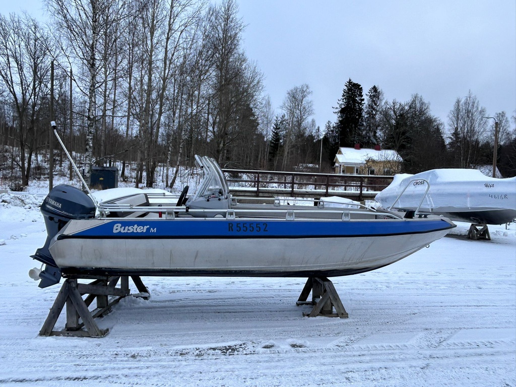 Buster M2 + Yamaha F40