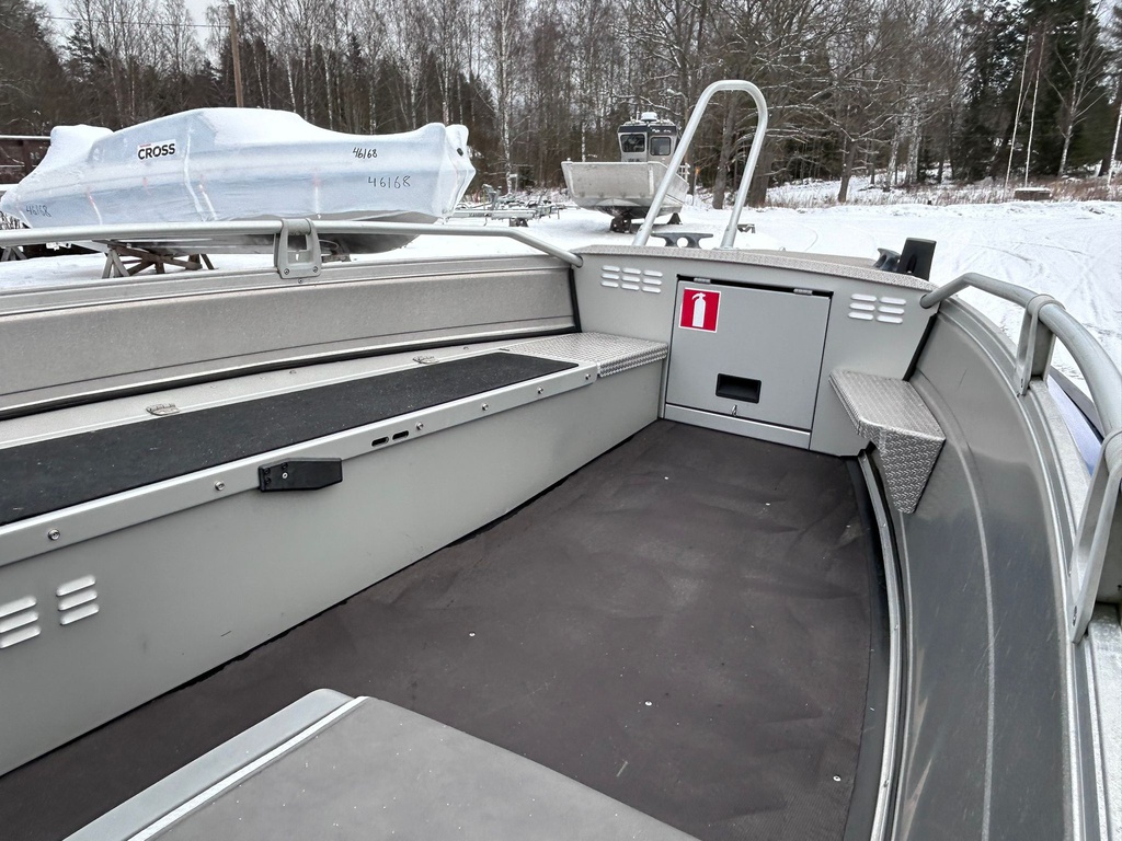 Buster M2 + Yamaha F40