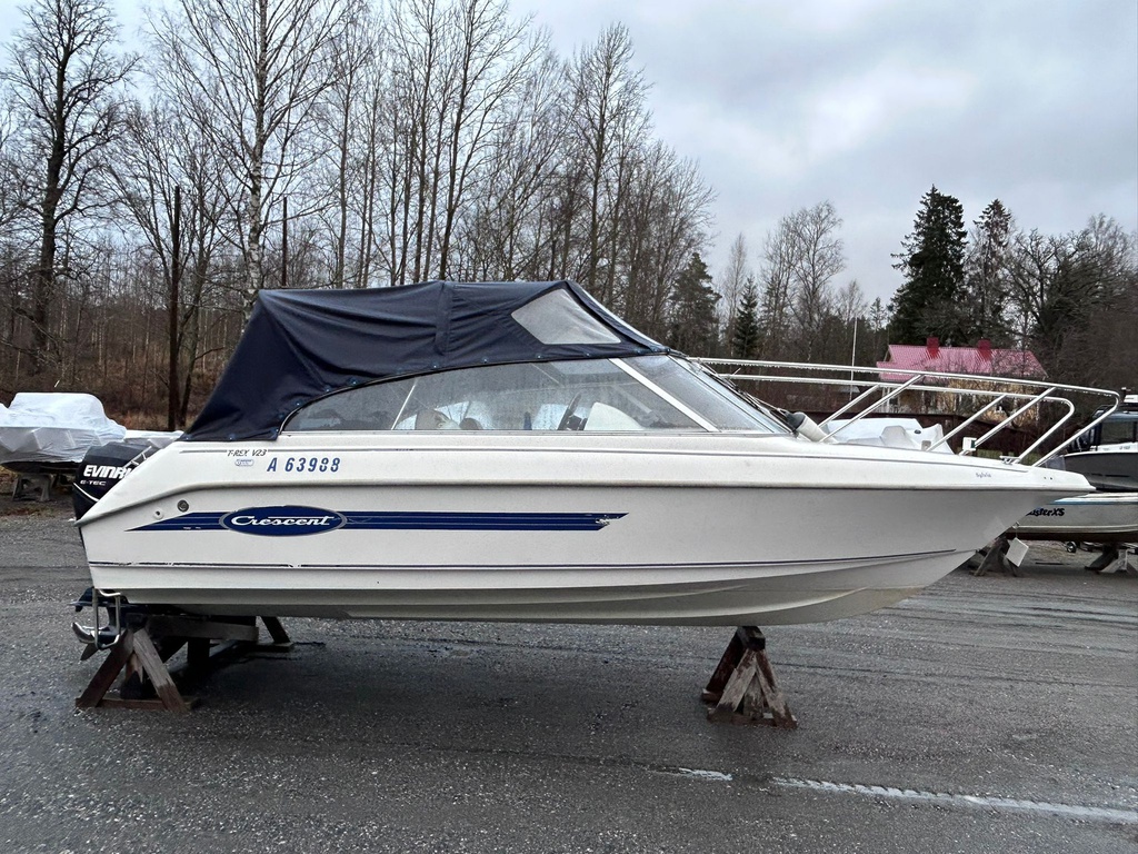 Cresent T-Rex V 23 + Evinrude 115