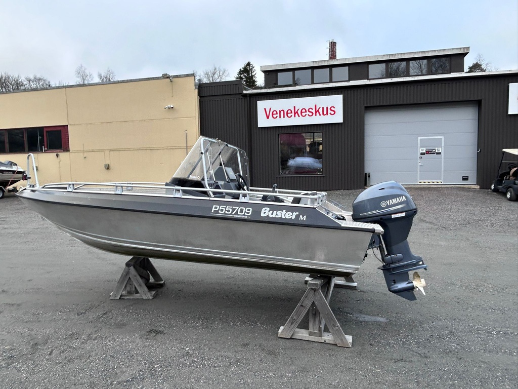 Buster M2 + Yamaha F40