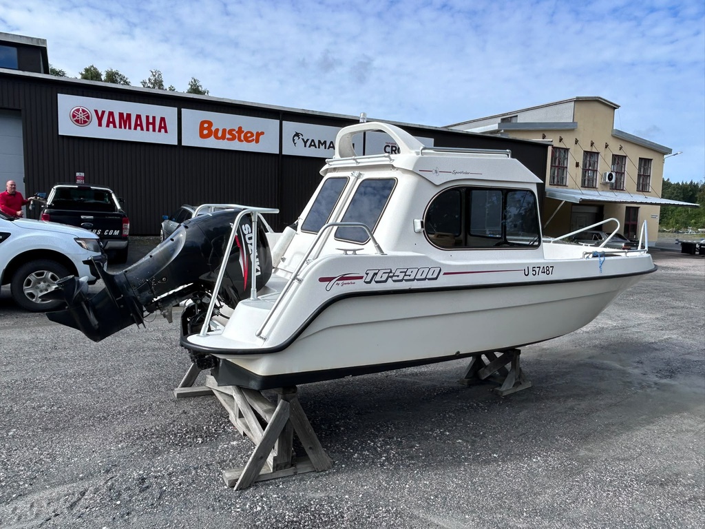 TG 5900 + Suzuki DF70