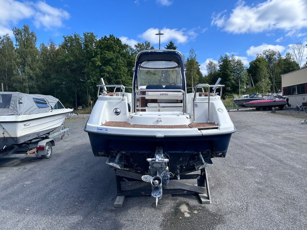 Ryds 23 + Mercruiser 4.3 MPI