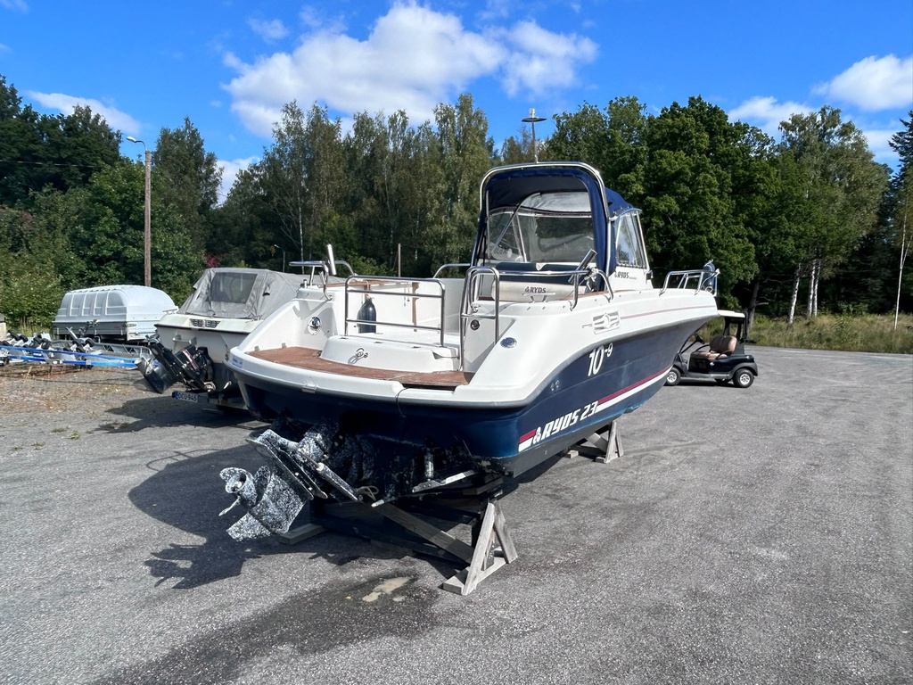 Ryds 23 + Mercruiser 4.3 MPI
