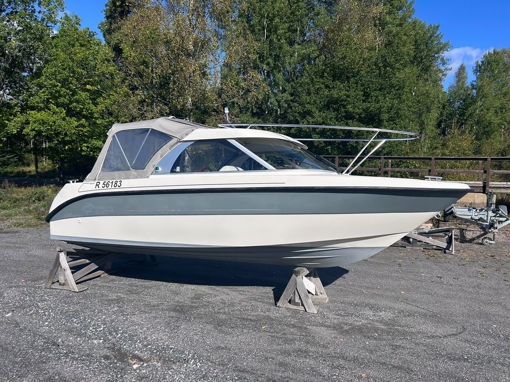 AMT 185HT + Evinrude E-TEC 90