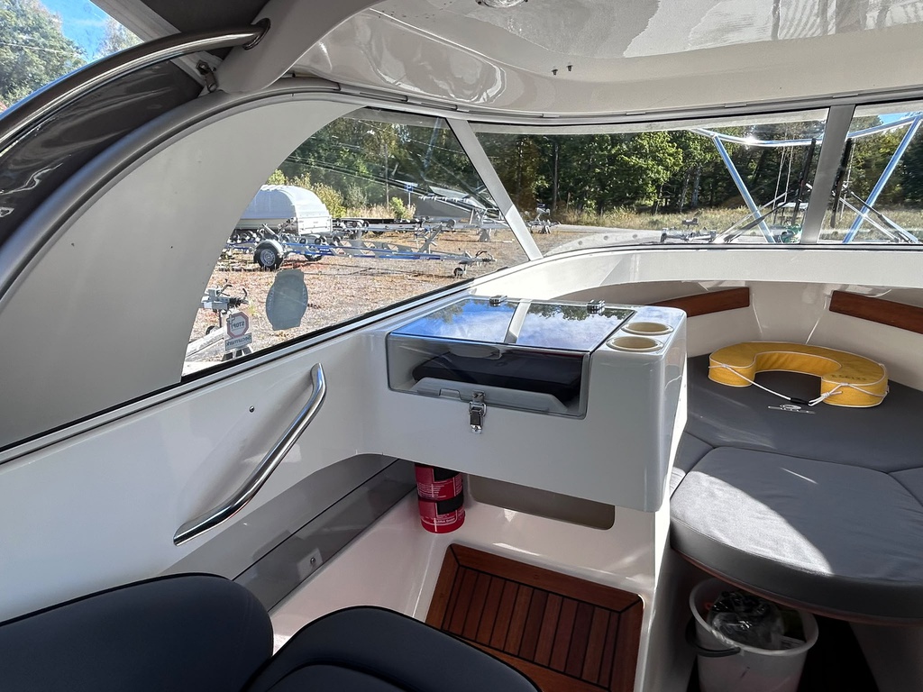 AMT 185HT + Evinrude E-TEC 90