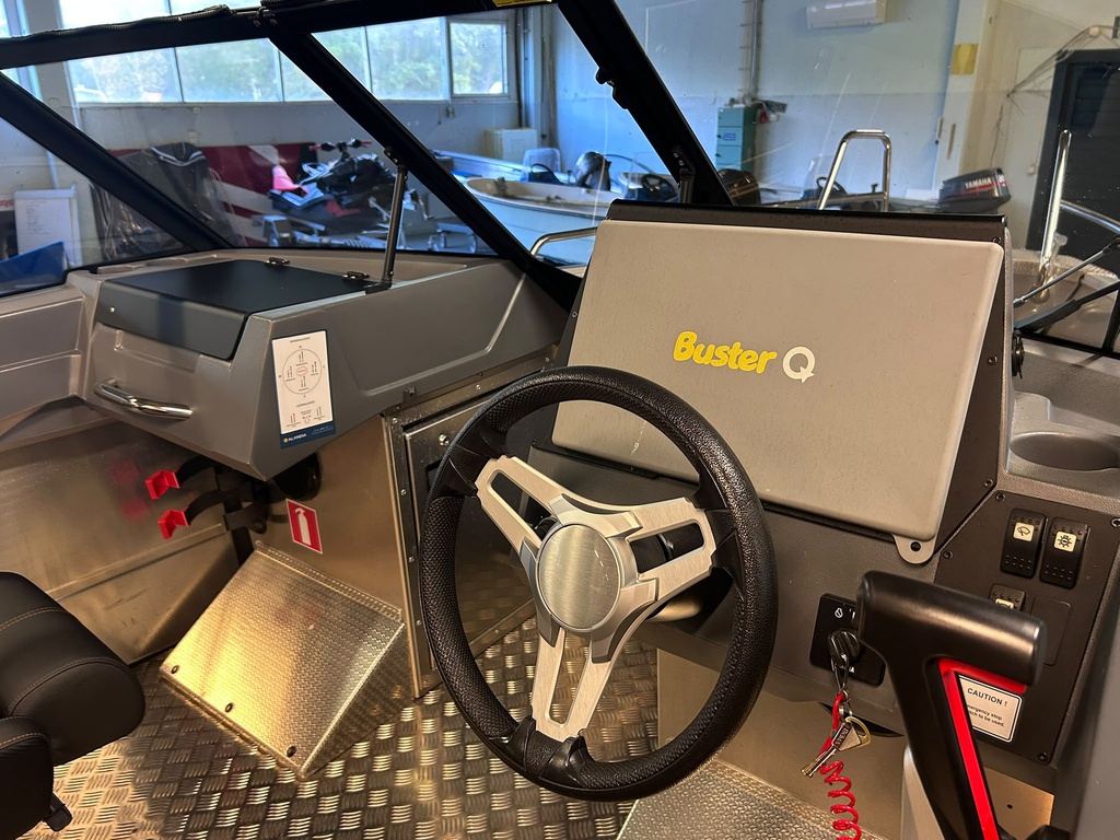 Buster XL VMAX + Yamaha VF115