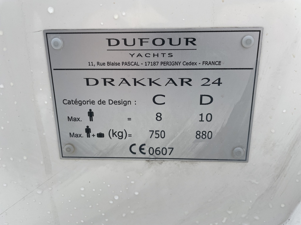 Dufour Drakkar 24 purjevene trailerilla