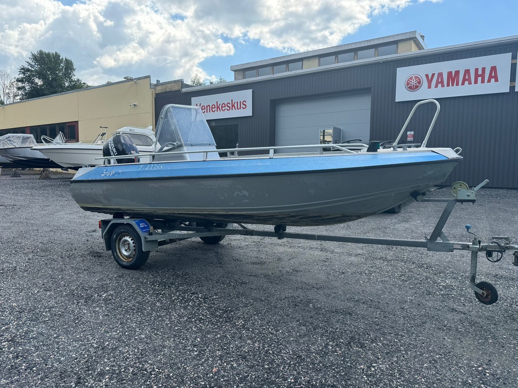 Buster M + Suzuki DF 40