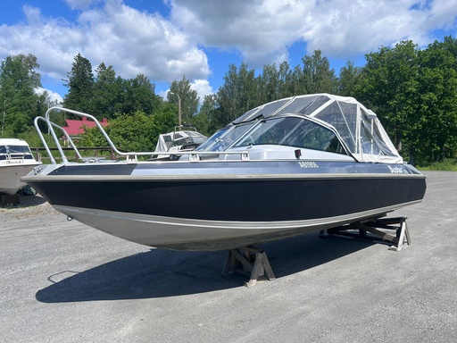 Buster XXl+Yamaha 115 A61956